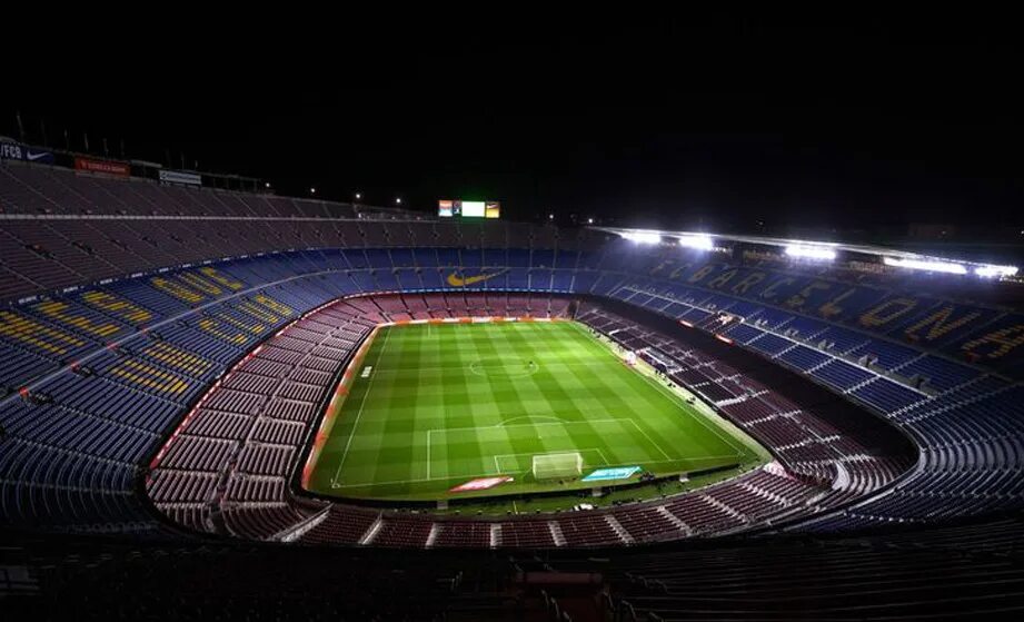 Камп ноу 2021. Ноу Камп" в Барселоне (84 тыс.). Стадион Майорка. Estadi Camp nou FCB шарф. Стадион вечером