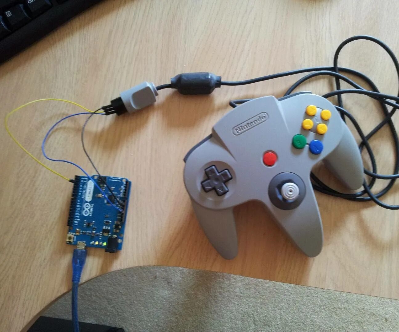 N64 контроллер USB. N64 pinout Gamepad. Джойстик Nintendo 64. N64 геймпад 9 Pin. Соедини джойстик