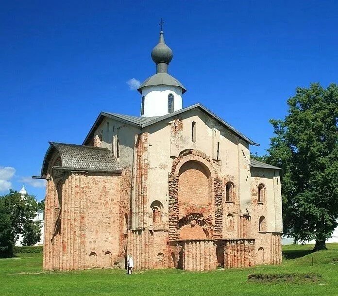 Церковь Параскевы пятницы Великий Новгород. Параскева пятница Новгород Церковь Параскевы. Церковь Параскевы пятницы на торгу в Новгороде. Церковь Параскевы пятницы Смоленск.