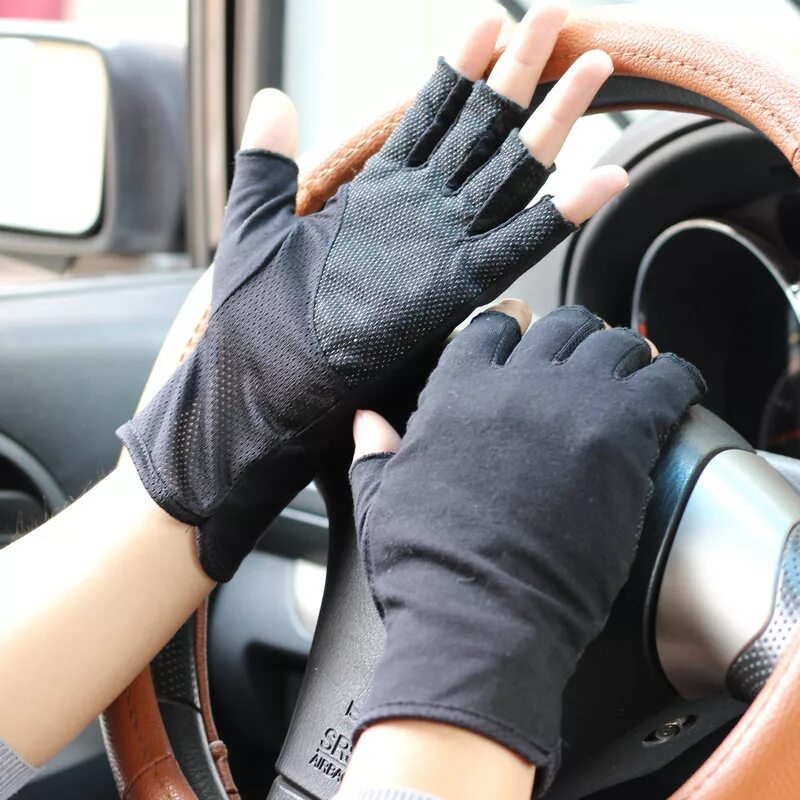 Перчатки автомобильные мужские. Автомобильные перчатки. Перчатки для вождения. Перчатки автомобильные без пальцев. Перчатки для автомобилистов мужские.