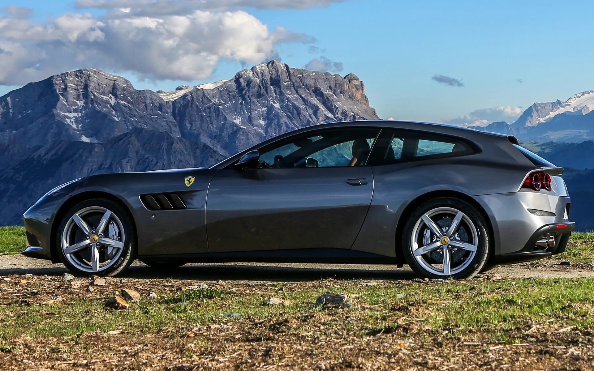 Ferrari gtc4