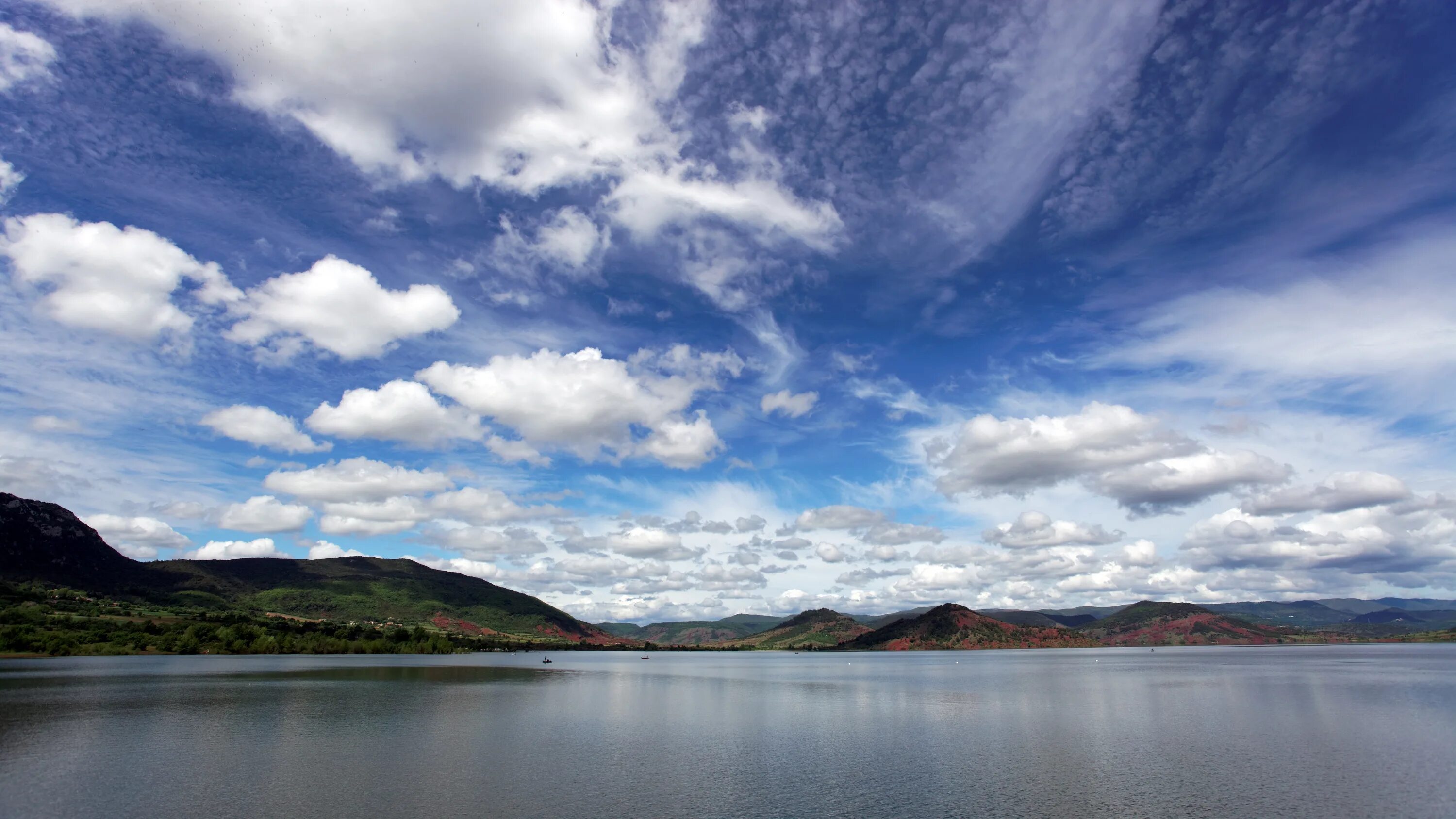 Озеро панорама. Облака панорама. Панорамные снимки. Земли водного фонда.