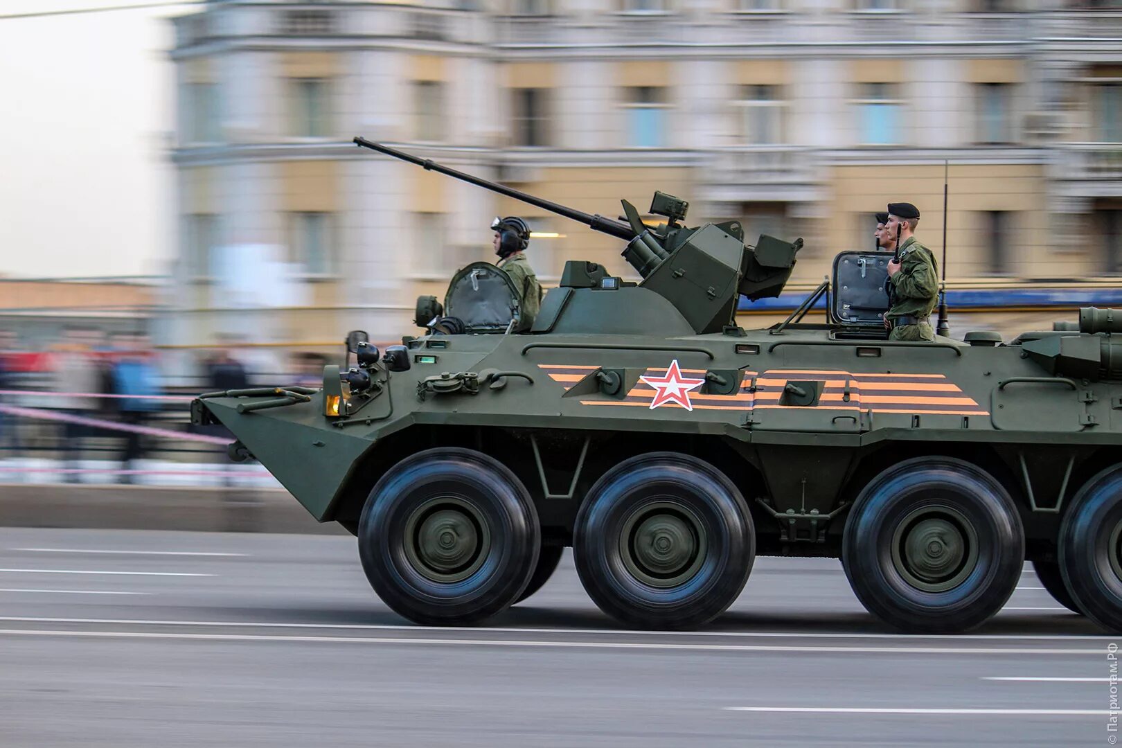 БТР-82 бронетранспортёр. БТР-82а вооружение. БТР-82ат новый модуль. БТР Бумеранг т БТР-90. Новые б т г