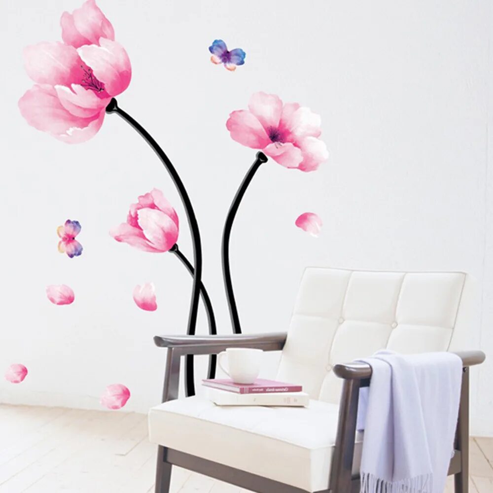 красивые цветы на стене. цветы на стене в интерьере. цветы на стене. наклейки на стену. узоры на стене.