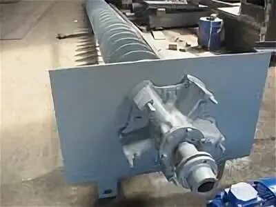 Шнек в сборе 8927. Втулка консульного шнека john deere. Цевка для шприца. Втулка консульного шнека john deere 925. Шнек бгм-2.