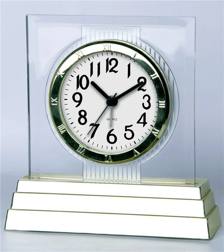 Домашний часы фото. Деревянные часы на стену. Дизайн часов под луну. Часы с нотами. Будильник луна.