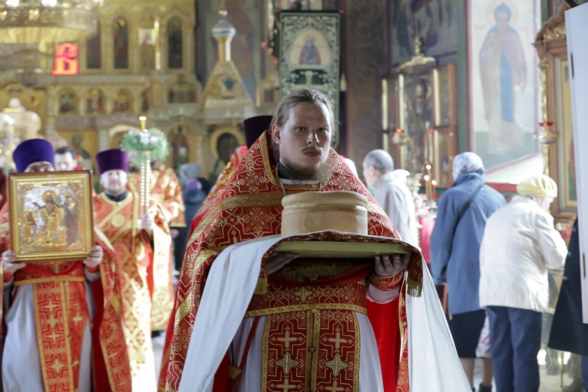 Какая сейчас седмица. Понедельник светлой седмицы. Светлая седмица. Светлая седмица светлый понедельник. События светлой седмицы.