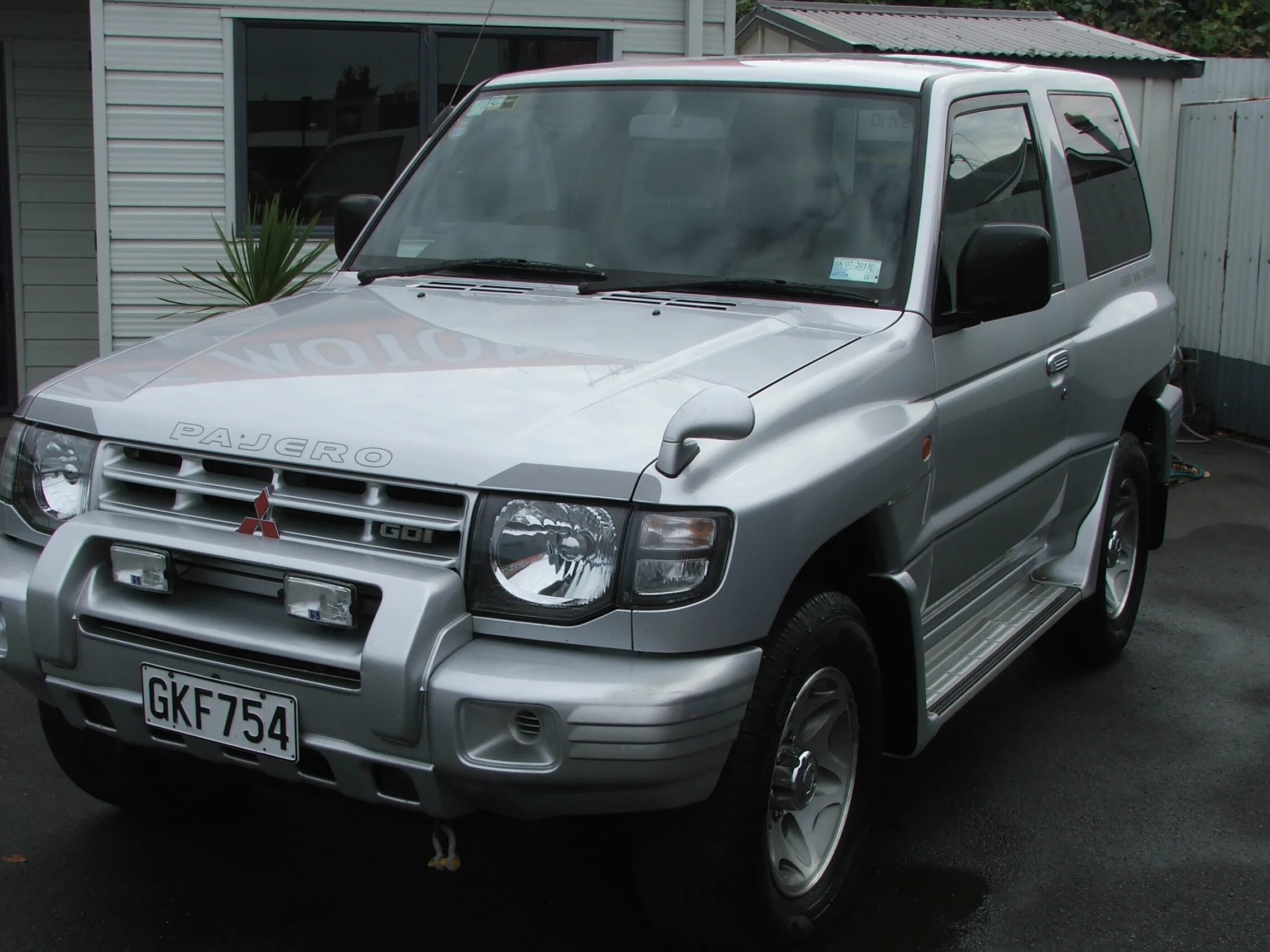 Купить паджеро 5. Mitsubishi Pajero GDI. Мицубиси Паджеро 3 GDI. Мицубиси Паджеро 2004г. Митсубиси Паджеро 1997 GDI.