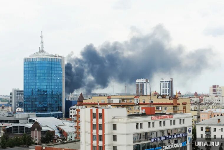 Челябинск 30 декабря. Что горит в Челябинске сейчас. Пожар в Видном. Пожар в Челябинске сейчас. Челябинск красный горит.