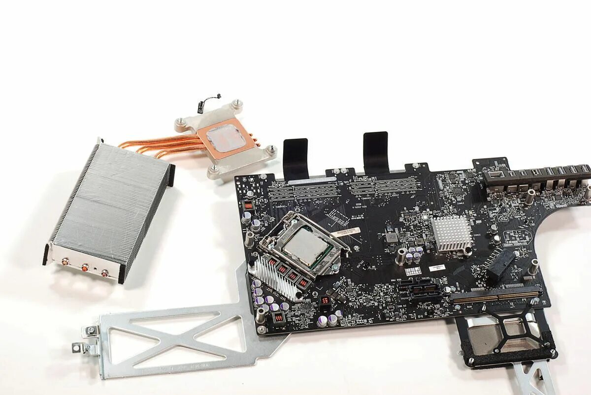 Teardown читы. Thunderbolt imac 2011. imac 2014 сокет. imac g5 teardown. охлаждение 6770 imac.