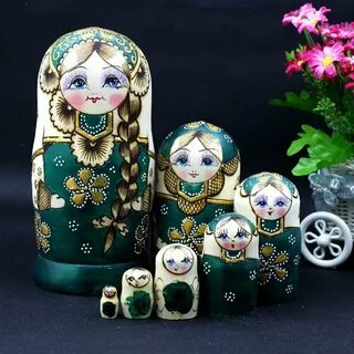 Красивая матрешка