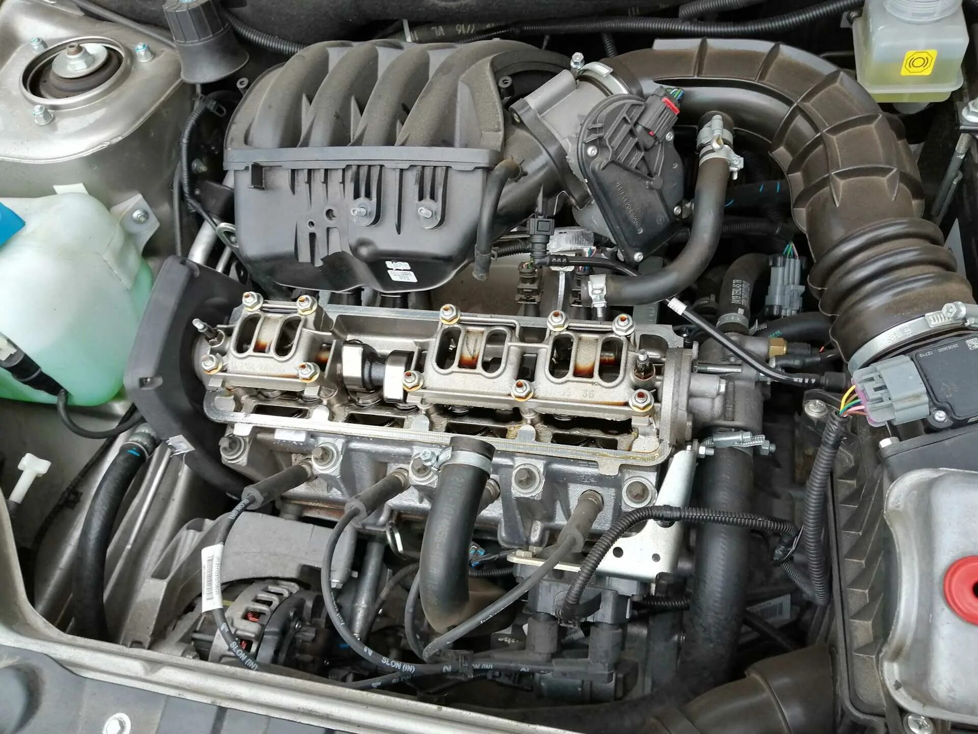 Мотор Гранта 16 клапанный. Гранта сколько клапанов в двигателе