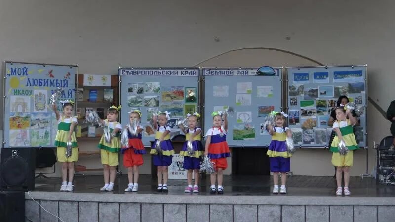 Храм рождества христова в рыздвяном. Погода в рыздвяном на неделю в ставропольском. Рыздвяный храм рождества христова. Садики поселка рыздвяного. Воскресная школа посёлок рыздвяный.
