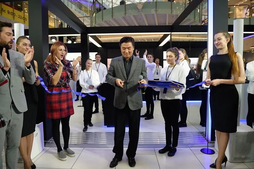 Сервисный центр авиапарк. Авиапарк самсунг. samsung авиапарк магазин. самсунг в авиапарке. звезды в авиапарке.