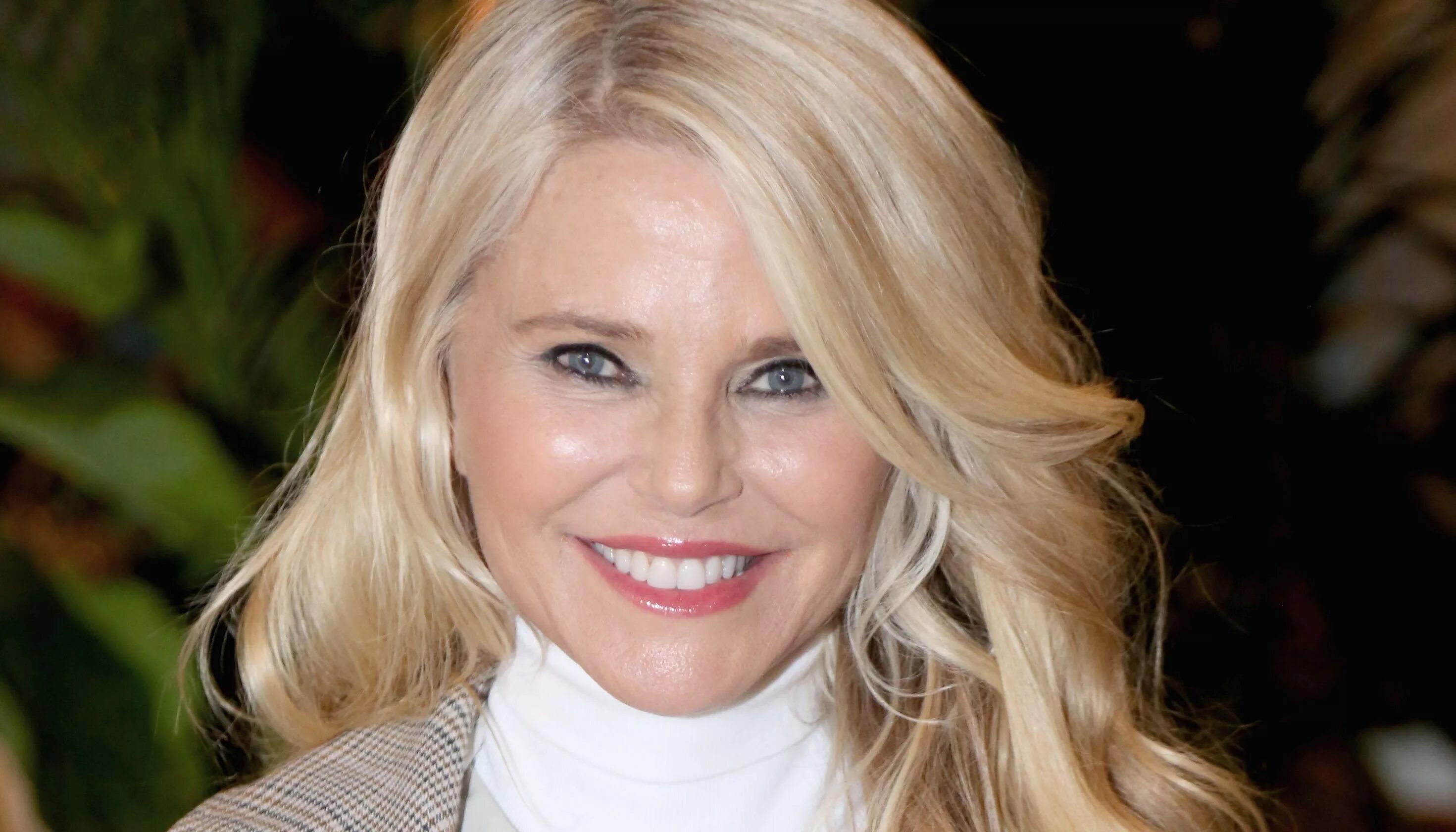 Знаменитые актрисы в возрасте. Красивые женщины в 50. Джоди фостер 2022. Жаклин смит 63 года. Синди кроуфорд 2020.