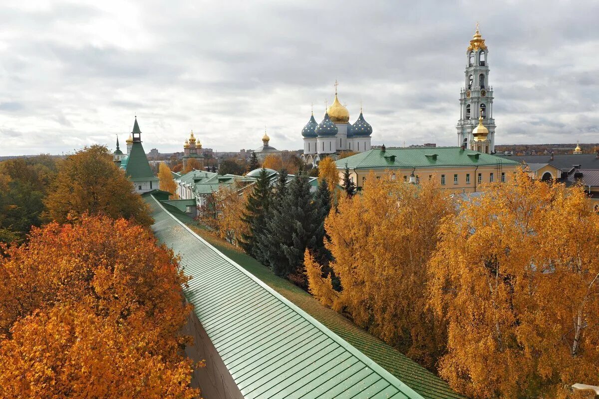 Сергиев посад монастырь летом. Блинная гора сергиев посад. Троице-сергиева лавра. Обои на рабочий стол сергиева посада. Сергиев посад блинная гора смотровая площадка.
