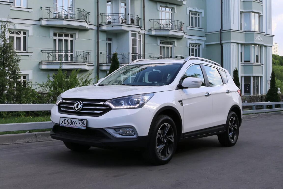 Машина Dongfeng ax7. Донг Фенг ax7. Дфм ax7. Dongfeng ax7 пикап.