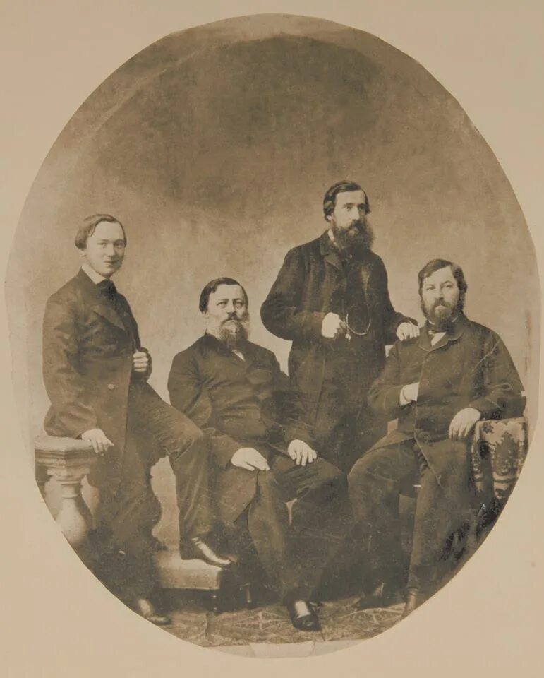 Морозовы предприниматели 19 века. Лучшие книги о династии морозовых. Династия морозовых. Династия морозовых. Родословная саввы морозова.