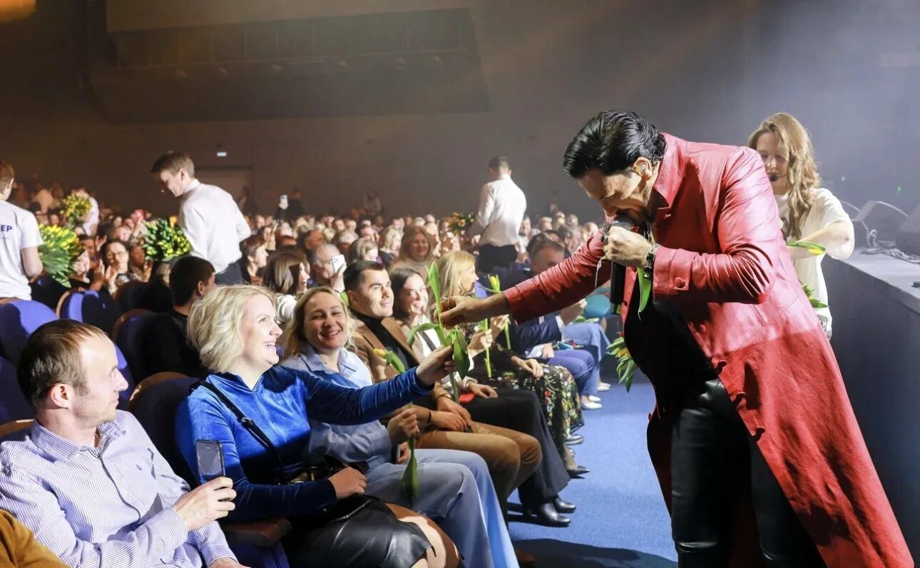 Мюзик холл зал. Мьюзик холл тверь. Таганай мьюзик холл. Таганай мьюзик холл. Александр панайотов 2023 челябинск.