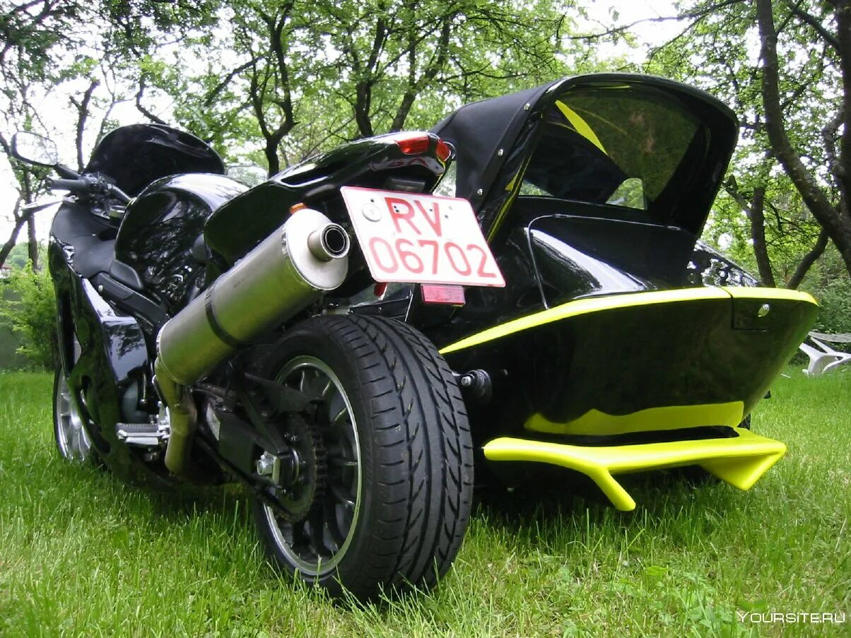 Урал мотоцикл с 2 колясками. Hayabusa Suzuki Sidecar. Suzuki Hayabusa с коляской. Хаябуса с люлькой. Мотоцикл без люльки