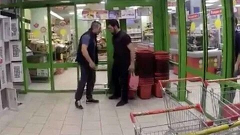 Кража охранником магазина