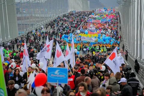 Публичная демонстрация благополучия 7 букв