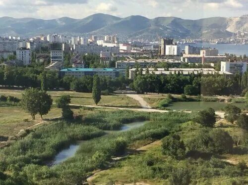 Пкио им фрунзе новороссийск. Парк фрунзе новороссийск. Ленинский парк новороссийск. Новороссийск октябрьская площадь парк. Новороссийск ул парк.