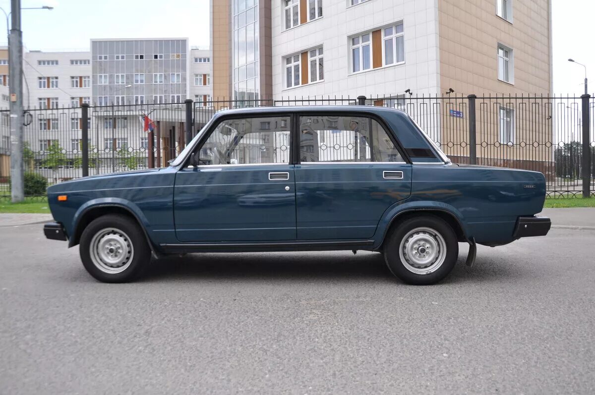 лада ваз 2107 сине зеленый. ваз 2105 зелëно-синий тонированный. сине зеленый ваз. лада 2107 сине-зеленая. ваз 2107 2003.