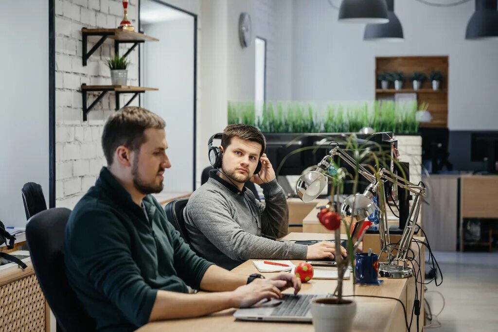 В. Программист картинки. Сессия по программированию. Simtech ульяновск. 1с клуб программистов для школьников.