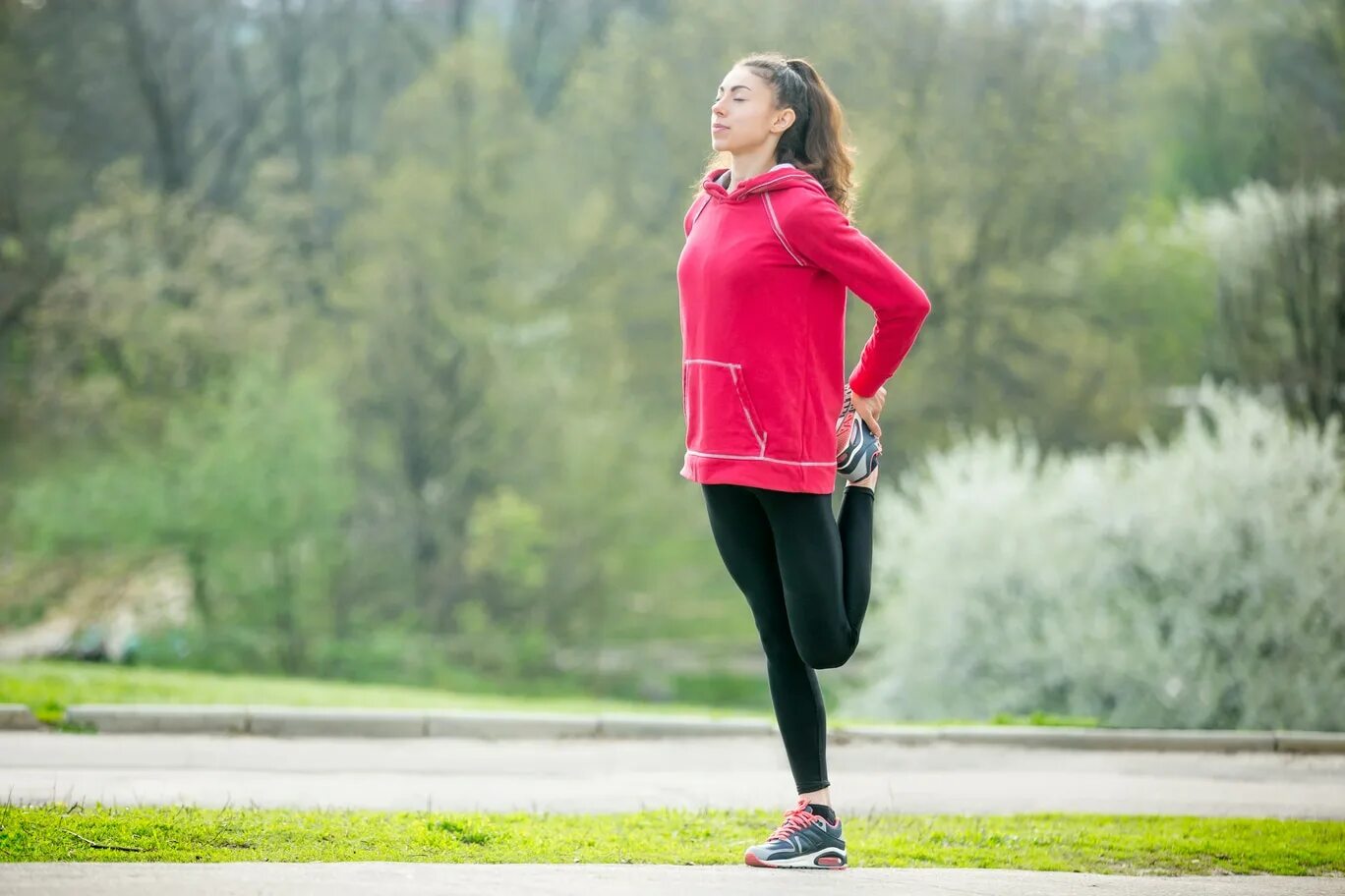 Relax run. Warm up фото. running women. outdoor sport. warming up pictures.