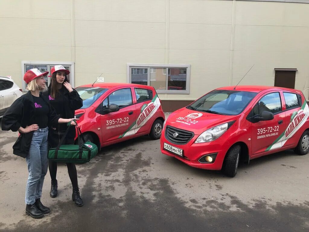 Папа джонс обнинск. Матиз папа Джонс. Папа Джонс машины. Папа Джонс доставка.