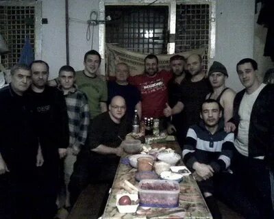 Застолье в колонии