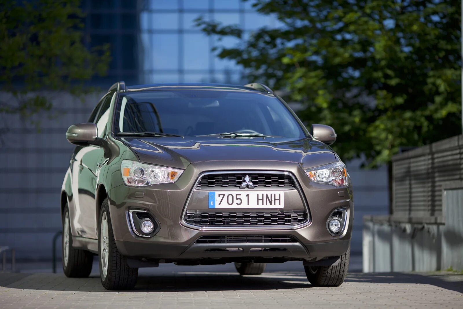 Мицубиси 2012г. Митсубиси АСХ 2012. Митсубиси асикс 2012. SUV Mitsubishi ASX 2012. Митсубиси ASX 2013.