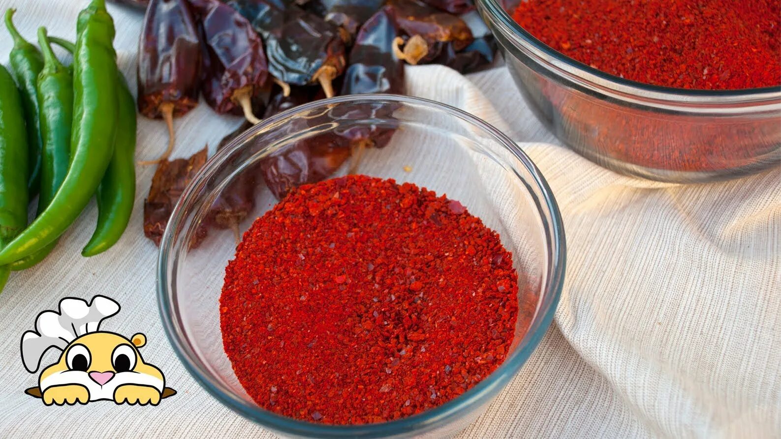 Чили крупного помола для кимчи перец. Перец чили красный крупного помола корейский. Корейский красный перец для кимчи. Перец красный острый крупного помола "кочукару" (1 кг). Приправа для вяленого мяса.