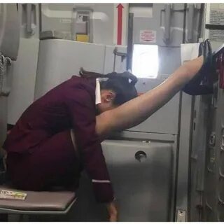 Женщина подсобке