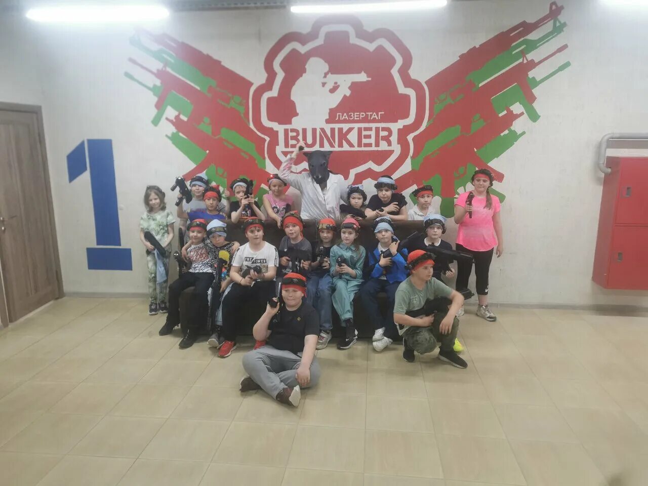 лазертаг клуб бункер. лазертаг бункер в самаре. лазертаг бункер в самаре парковый переулок. парковый переулок 5 самара лазертаг. лазертаг бункер в самаре.