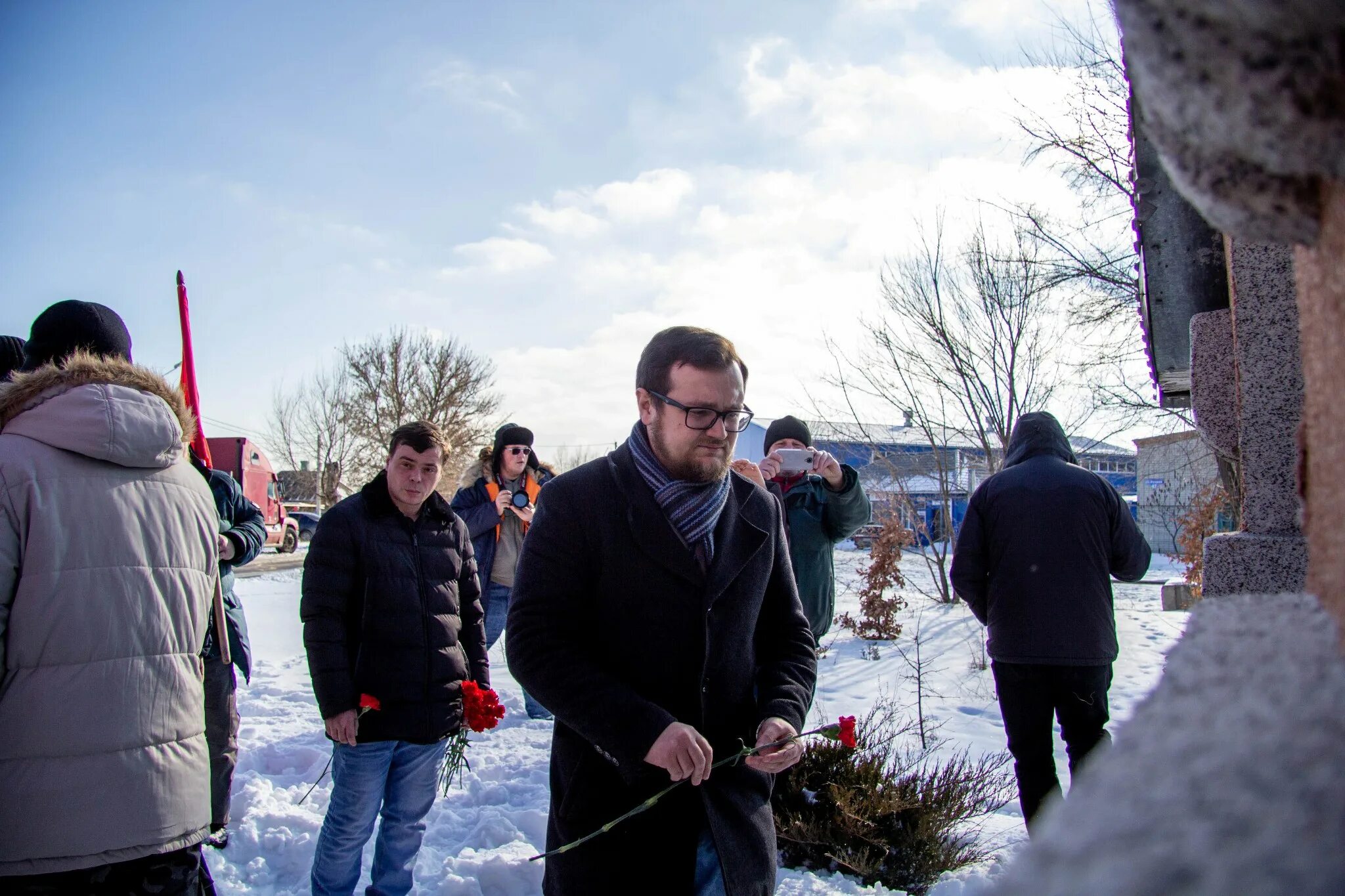 Трагедия на камышитовом заводе в белгороде произошла. Камышитовый завод Белгород расстрел. Камышитовый завод Белгород. Трагедия на камышитовом заводе в Белгороде. Сожжение камышитовый завод Белгород фото немцев.