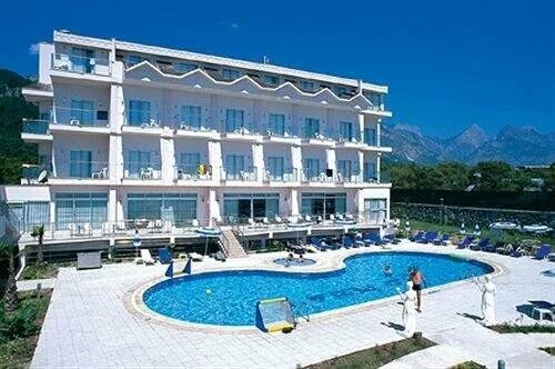 Отель с волком в кемере. Ла перла резон хотел кемер 4. La perla resort hotels. Ла перла резон хотел кемер 4. La perla resort hotels.