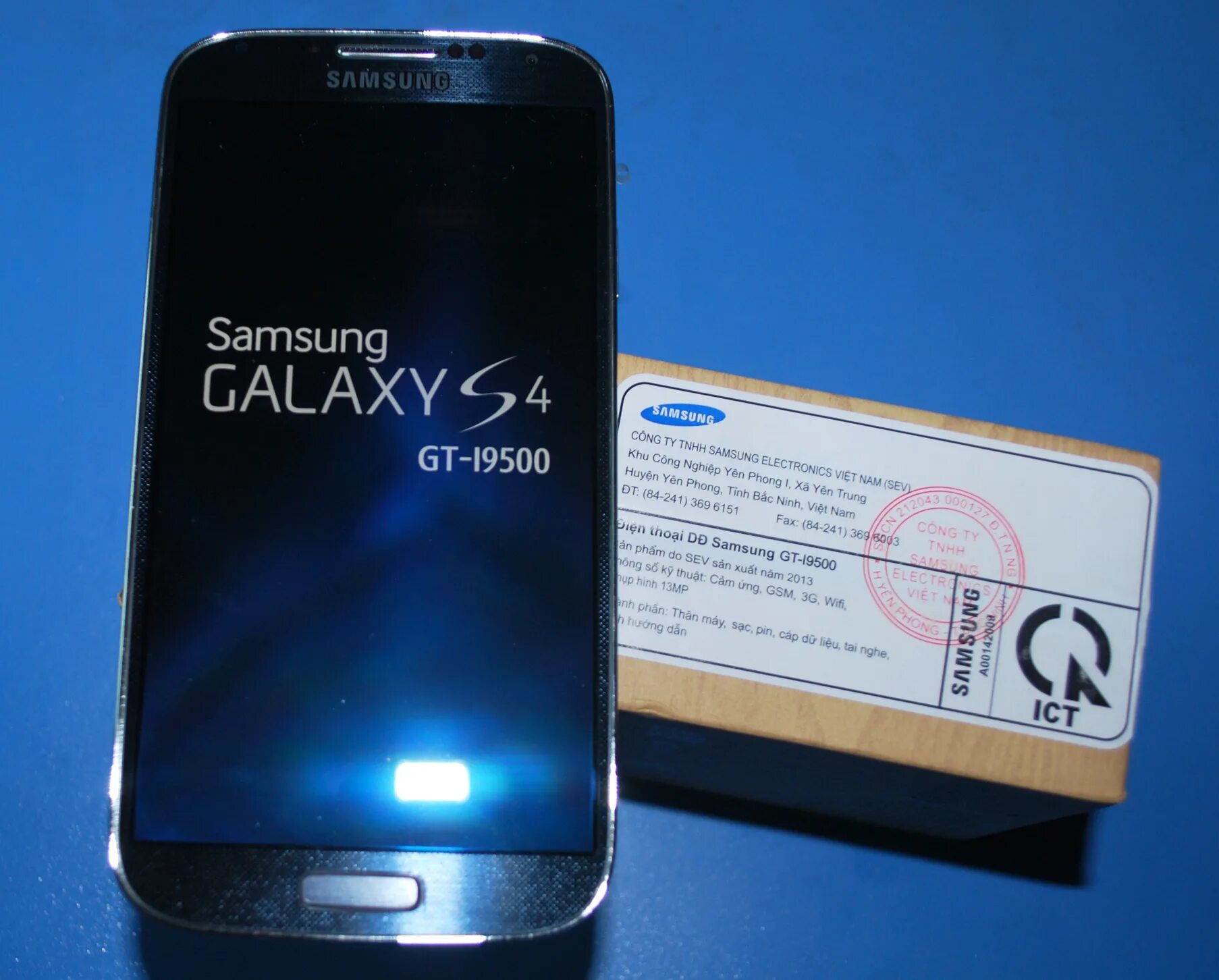 Самсунг бай. Самсунг гелакси made in Vietnam. Galaxy g5 made in Vietnam by Samsung. Самсунг in Vietnam by Samsung. Galaxy i9500 китайский.