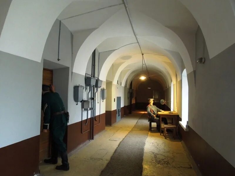 Что находится внутри петропавловской крепости Петропавловская крепость внутри блог Санатории Кавказа