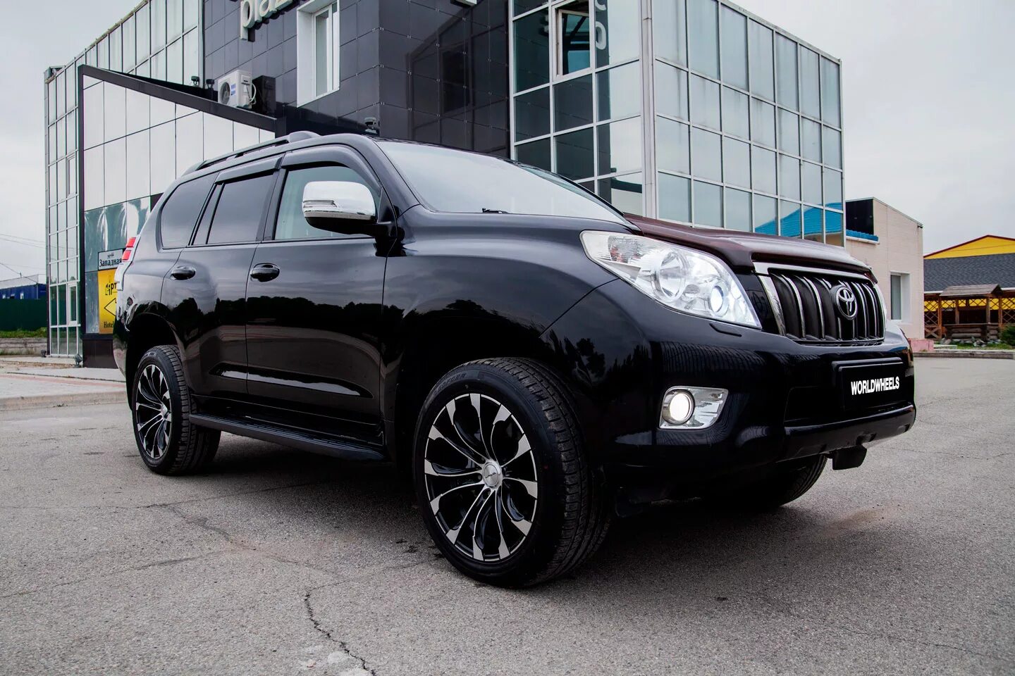 Prado 150 черный r20. Toyota prado 150 r20. Toyota land cruiser prado 20 колеса. Toyota land cruiser prado r20. Toyota land cruiser prado диски r20.