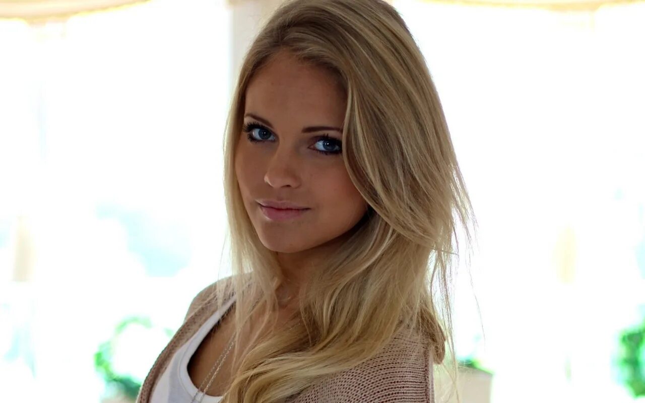 Emilie Marie Nereng модель. Милая частая