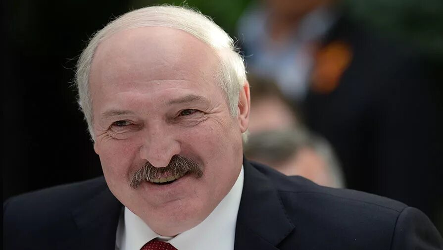 А почему лукашенко. Бацька лукашенко. лукашенко хитрый.