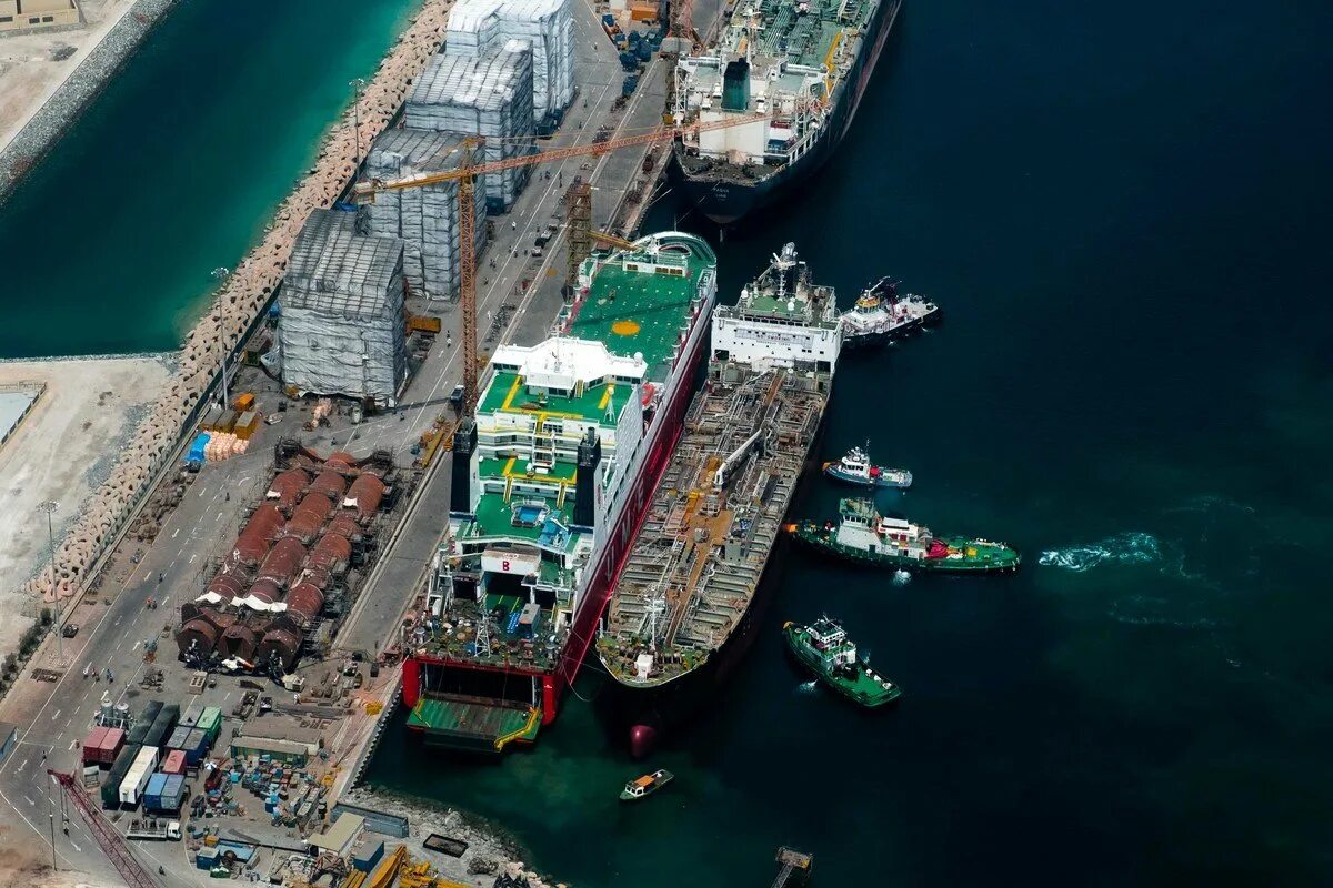 Прогрессивный город. Ближний восток дубай. Пальма джумейра с высоты птичьего полета. Шанхай, китай. Дубай марина ночью.