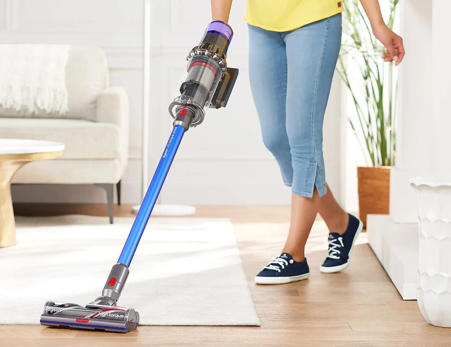 Беспроводной пылесос dreame v11 vacuum cleaner. Пылесос Dyson v11. Dyson Vacuum Cleaner 11. Пылесос Dyson v11 absolute. Дайсон 11 s.