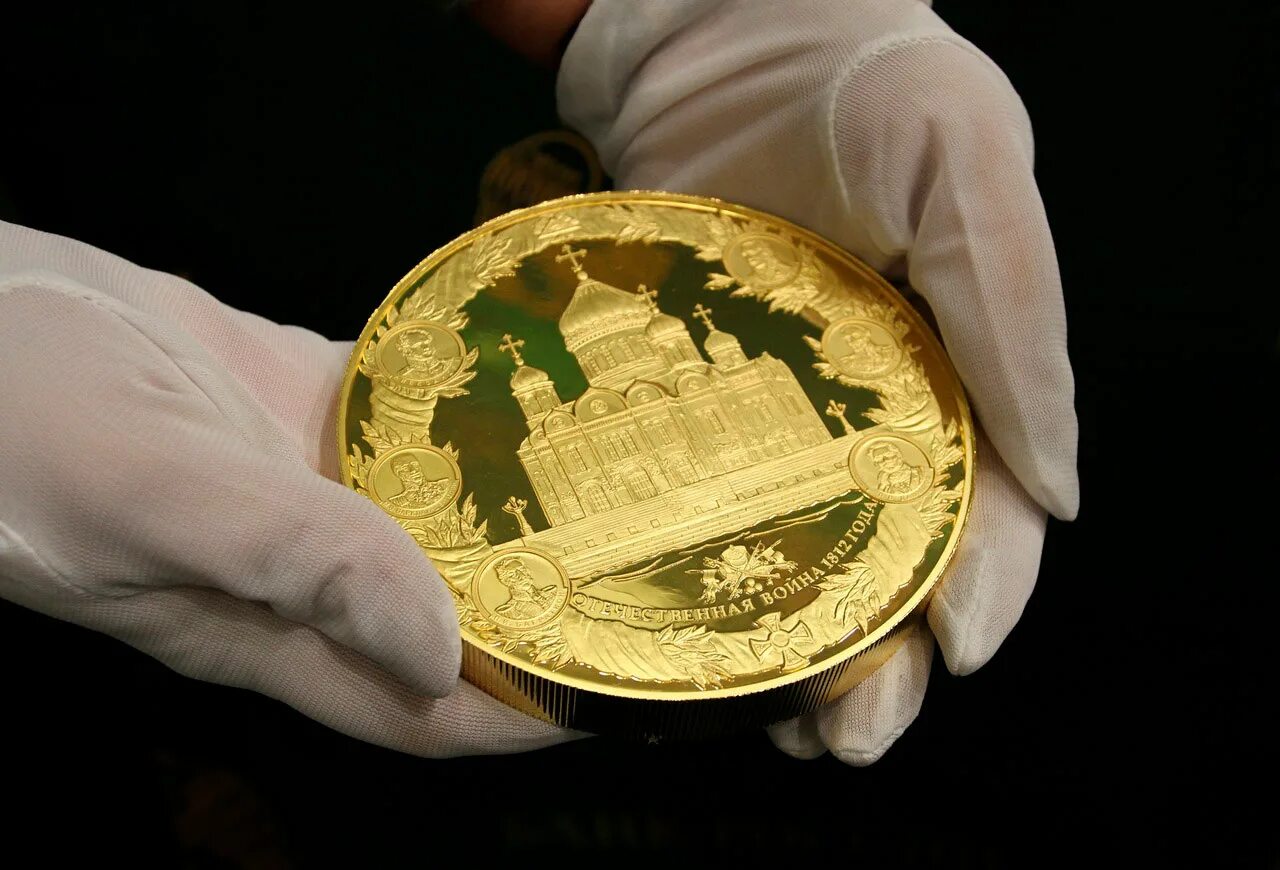 Монета Золотая. Коллекционные золотые монеты. Инвестиционные монеты золото. Золотые Монгет ы.