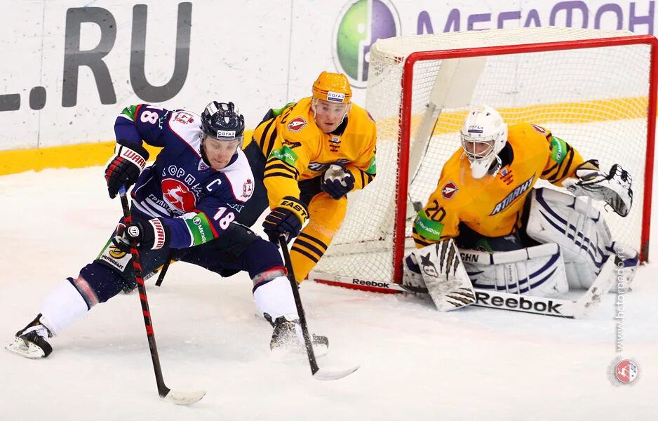 атлант новгород