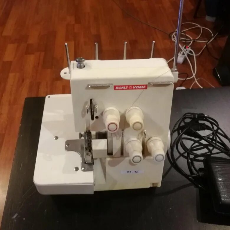 Иглы для оверлока вомз 151-4д. Оверлок вомз 151-4д ремень. Оверлок вомз vomz 151-4дм. Оверлок вомз 151-4д-м. Оверлок вомз 151-4д-м.