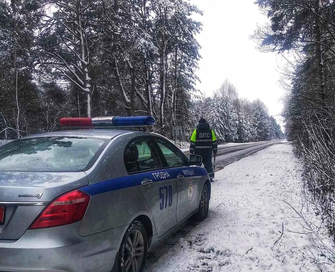 S13 гродно сегодня. Гаи гродно. машина гибдд. белорусские машины. машина гаи на дороге.