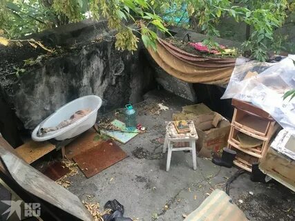 Маньяк заманивает девочку